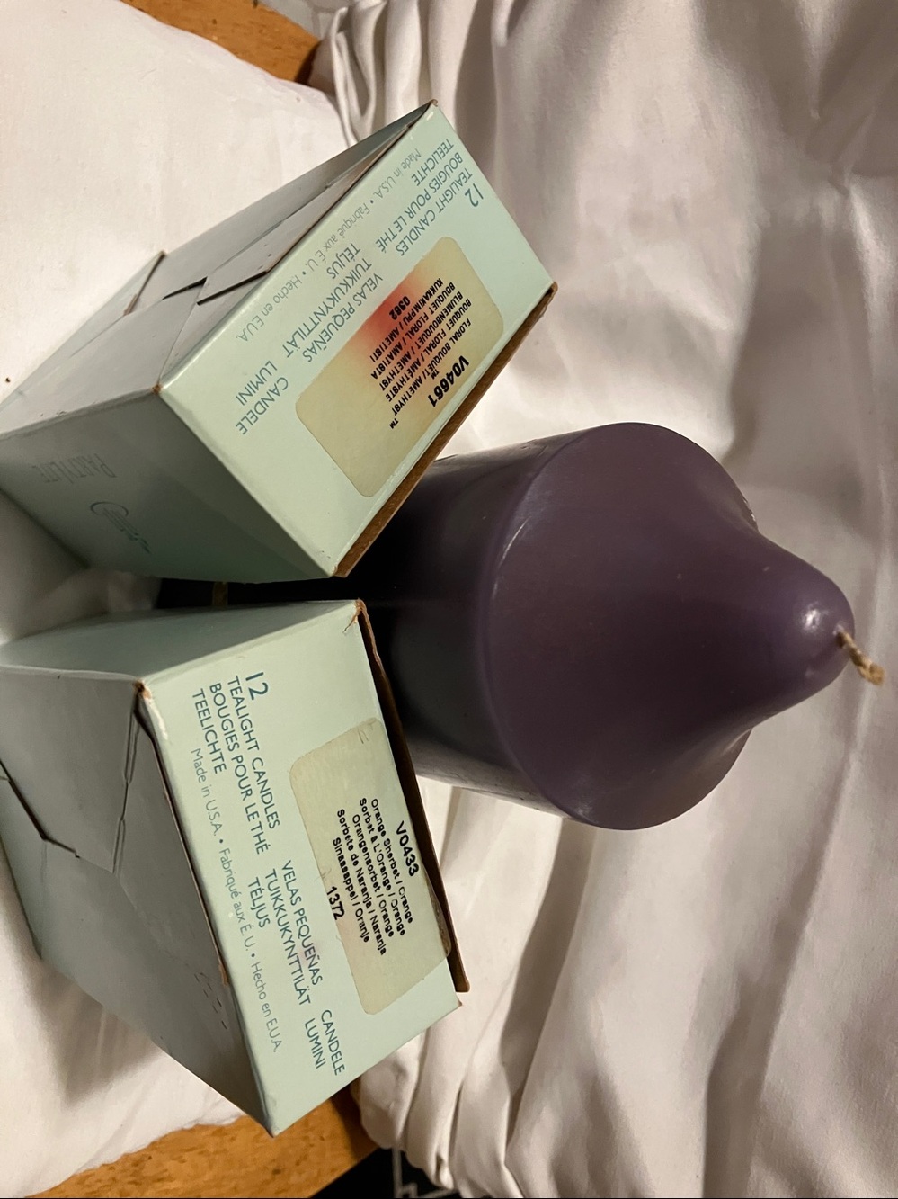 New. Party Lite 24 tea light candles n large purple / lavender scent one - Picture 6 of 9